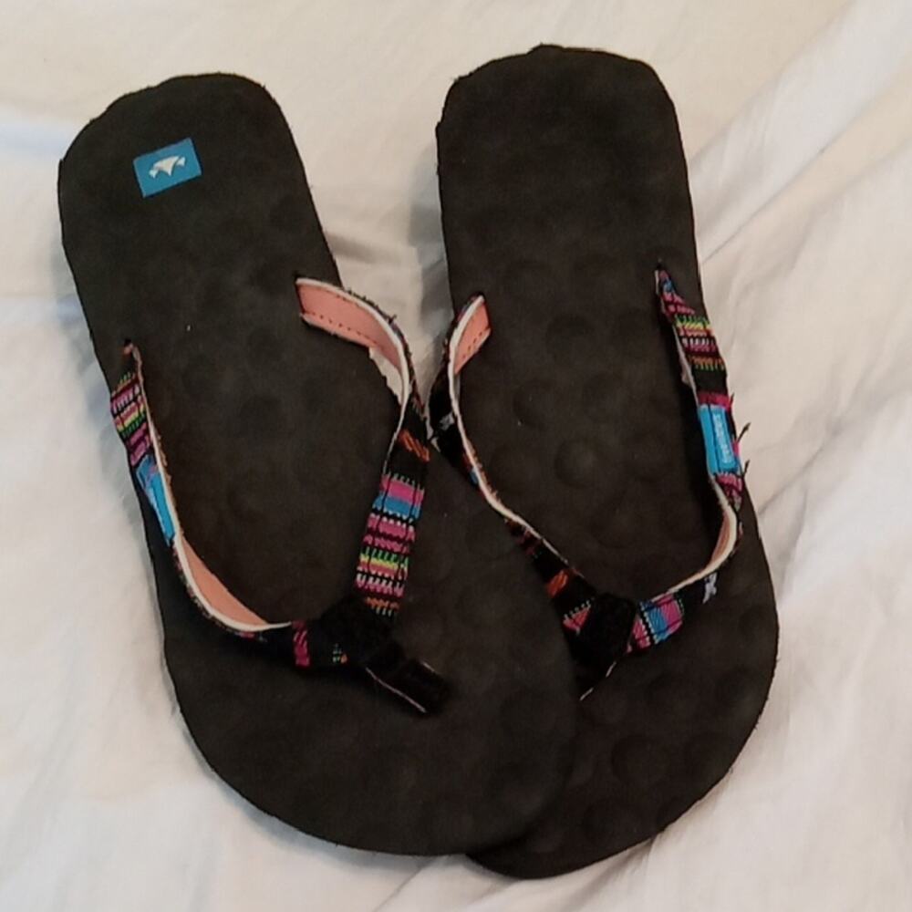 Free Water Women's Size 8 Plaid Flip Flops with Blue Label